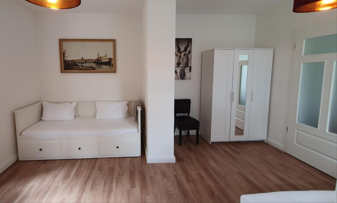 Pineapple Apartments Dresdner Heide Mit Garten Dresden Eksteriør billede